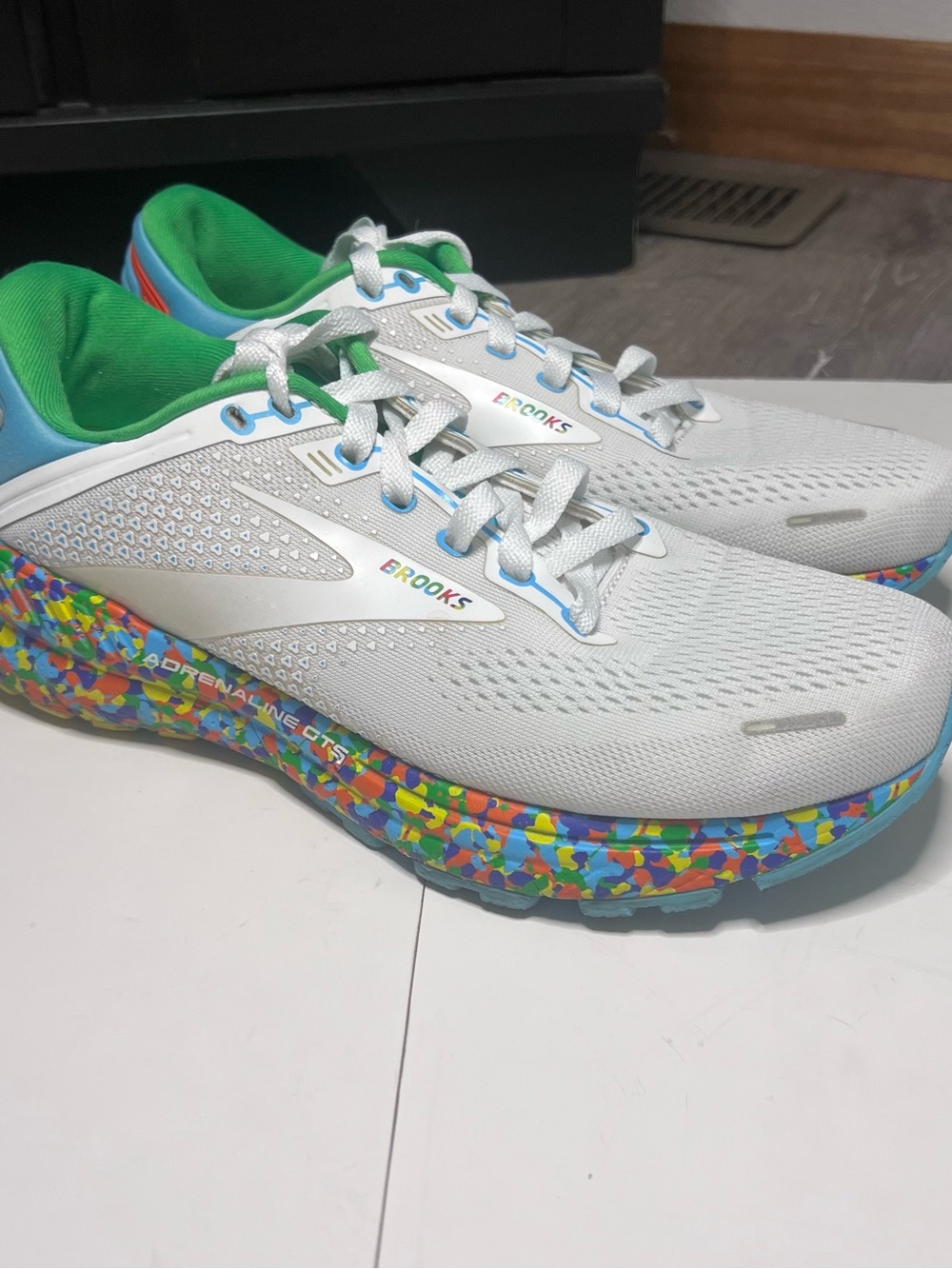 Brooks Women’s White Sneakers with Multicolor Speckle Sole - Picture 2 of 9